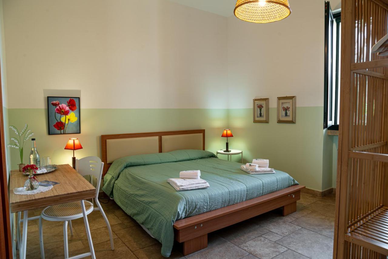 Masseria Agriturismo Il Sorriso Degli Ulivi - Dimora Di Charme Галлиполи Экстерьер фото